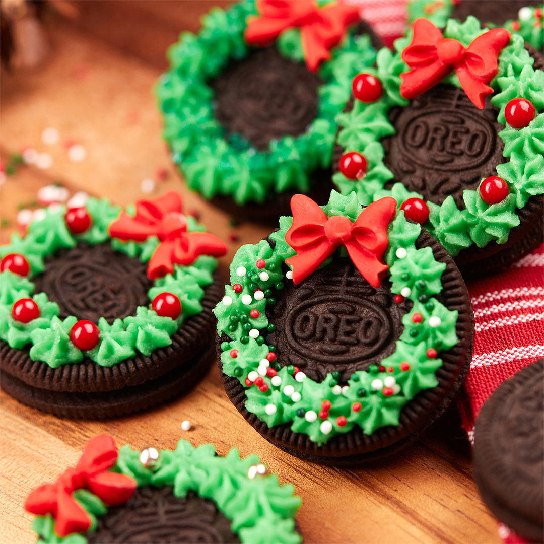 Oreo Holiday Wreaths